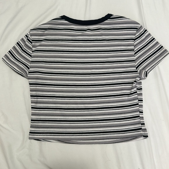 3/$10 NWOT black and white stripe baby tee medium - Picture 3 of 4